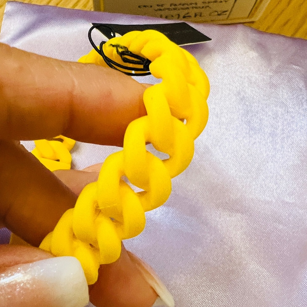 ☀️NWT MARC BY MARC JACOBS VIBRANT YELLOW BRAIDED SILICONE RUBBER BRACELET☀️ - Picture 3 of 3